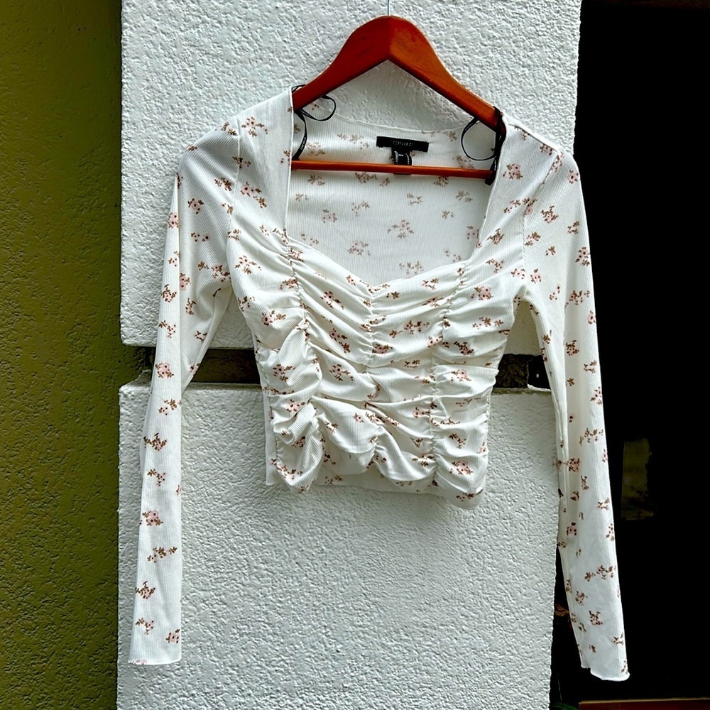 Forever 21 floral scrunched top